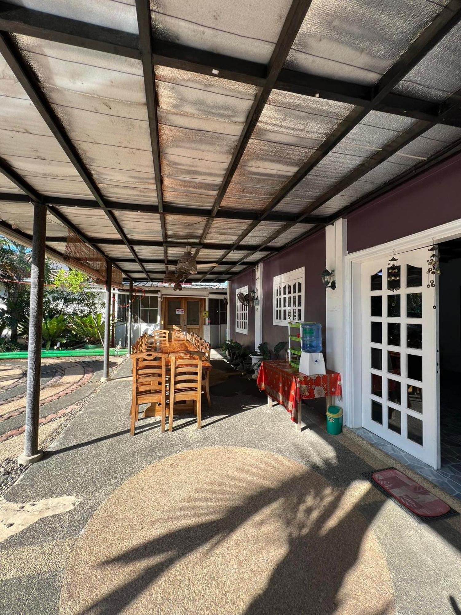 Ice Bear Bar & Tourist Inn 道伊斯 外观 照片