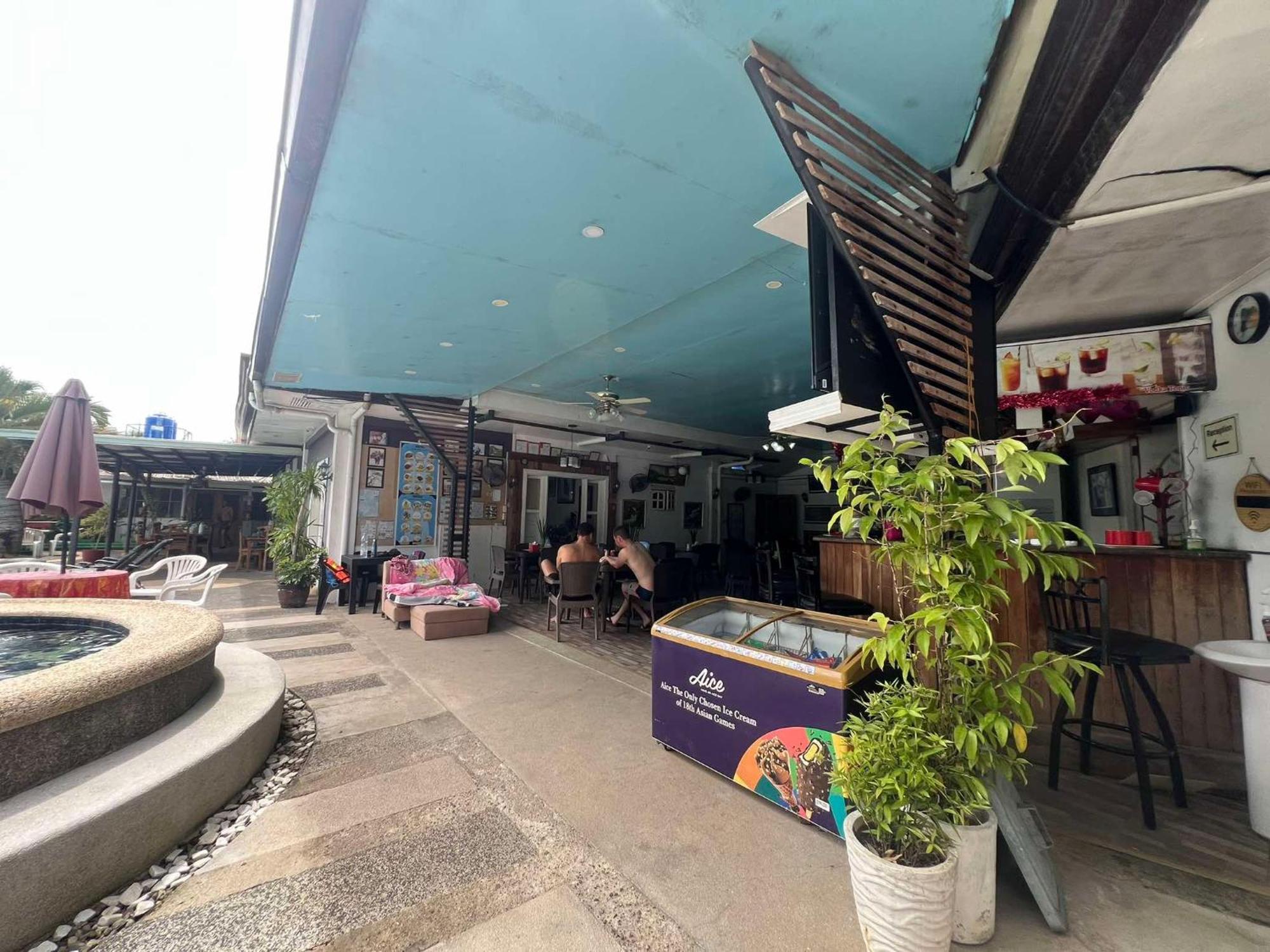 Ice Bear Bar & Tourist Inn 道伊斯 外观 照片